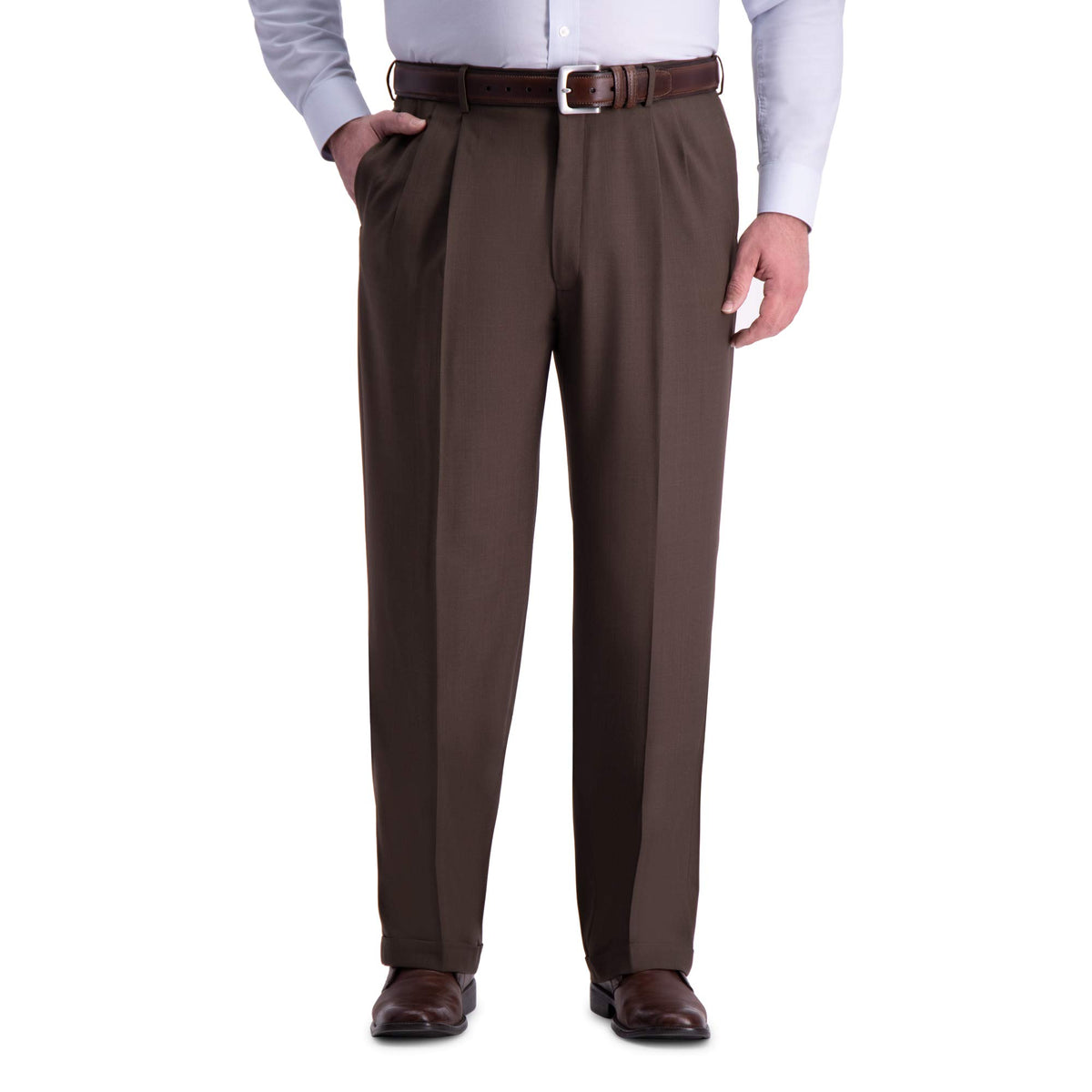 Haggar Men's Classic Fit Pleated Premium Comfort Dress Pant