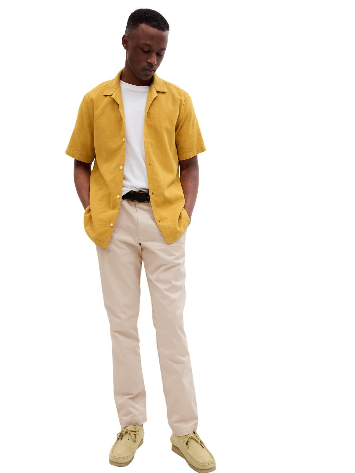 Gap Men's Essential Slim Fit Chino Pants