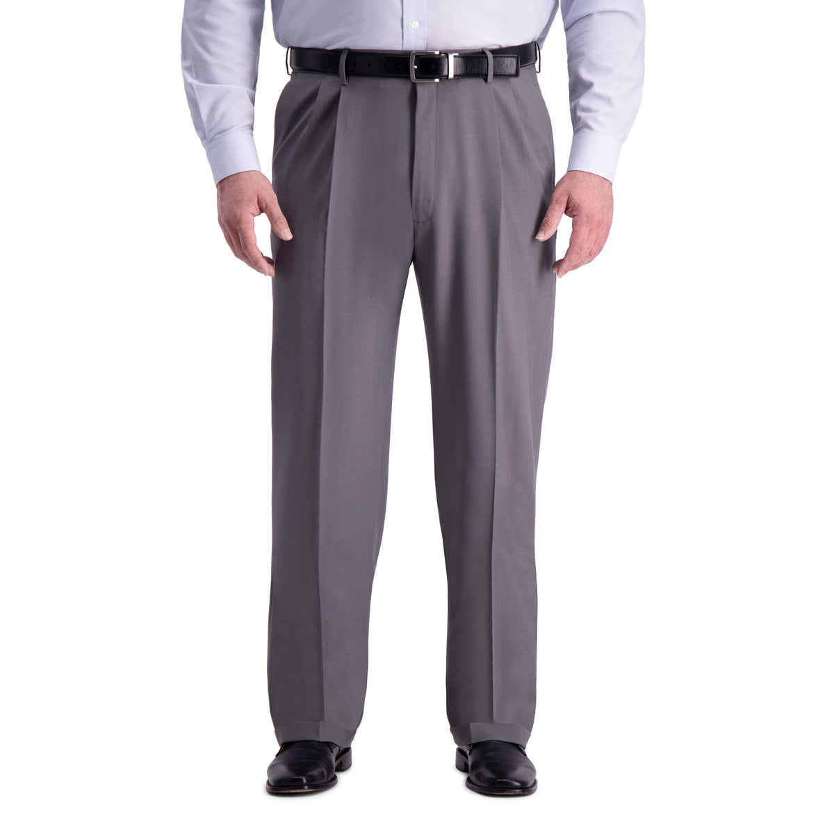Haggar Men's Classic Fit Pleated Premium Comfort Dress Pant