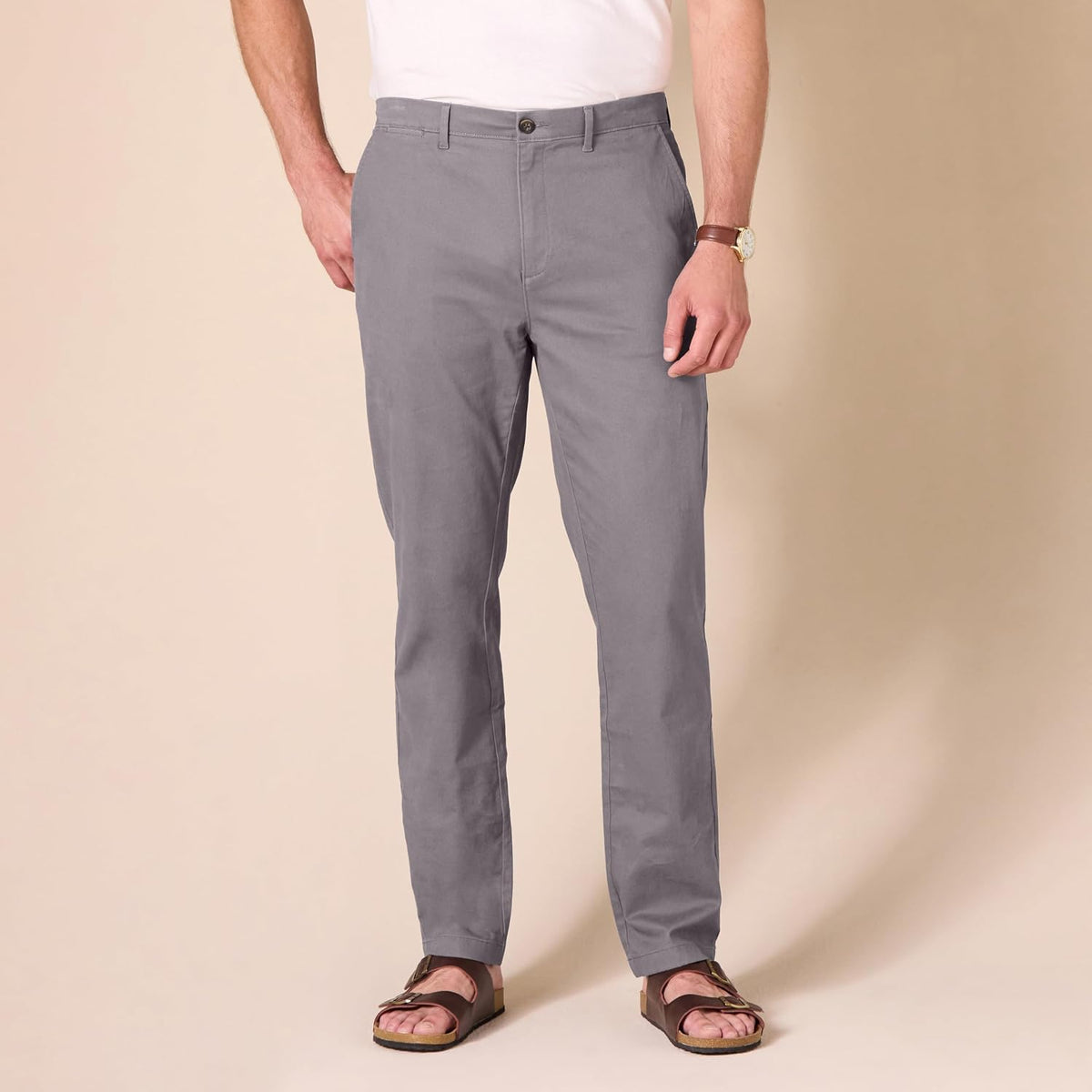 Amazon Essentials Men's Straight-Fit Casual Stretch Chino Pants, Sits at Waist