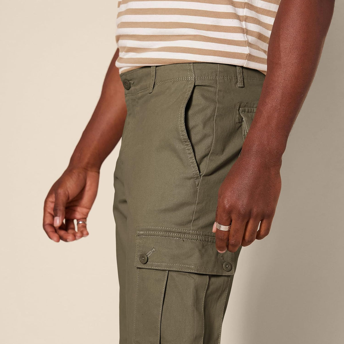 Amazon Essentials Men's Slim-Fit Stretch Cargo Pants with Tapered Leg
