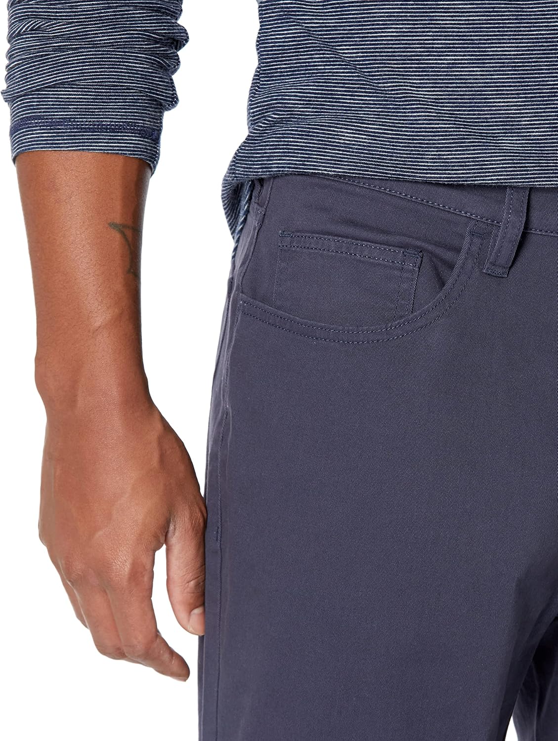 Amazon Essentials Men's Athletic Fit Chinos, Work Pants, 5-Pocket, Cotton Stretch